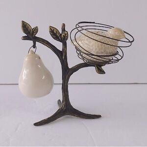 POTTERY BARN Partridge in a Pear Tree Salt and Pepper Shaker Set
